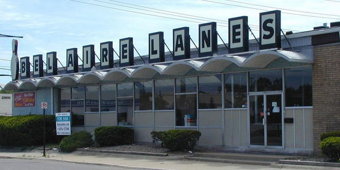 Bel Aire Lanes - From Roadside Architecture Dot Com (newer photo)